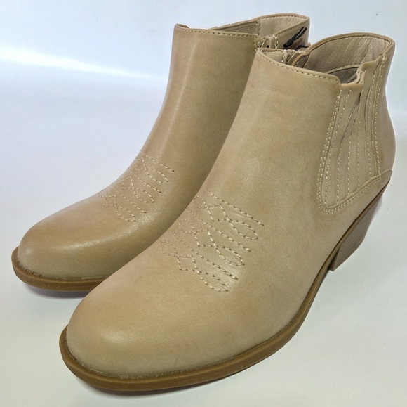 New Frye & Co Jude Ankle Beige Cream Boho Cowgirl Moto Biker Casual Boots Sz 7.5 - Picture 2 of 13